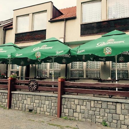 Penzion A Restaurace U Jezirka Hrimezdice 外观 照片
