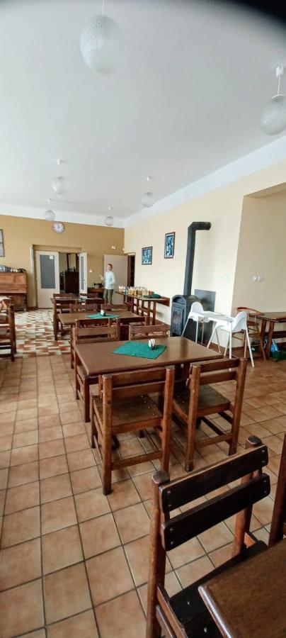 Penzion A Restaurace U Jezirka Hrimezdice 外观 照片
